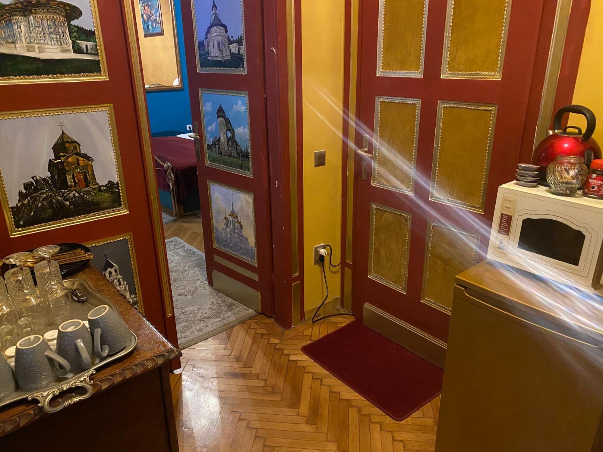 Classic Love Story In Old Cluj I Экстерьер фото